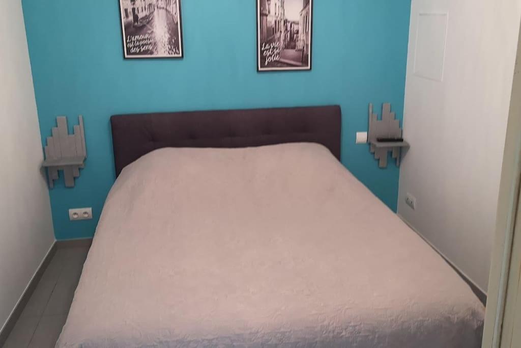 Gite Rdc 42M2 400 M Centre Ville 200 M Gare Tgv Parking Gratuit 250 Places Face Au Logement Arras Luaran gambar