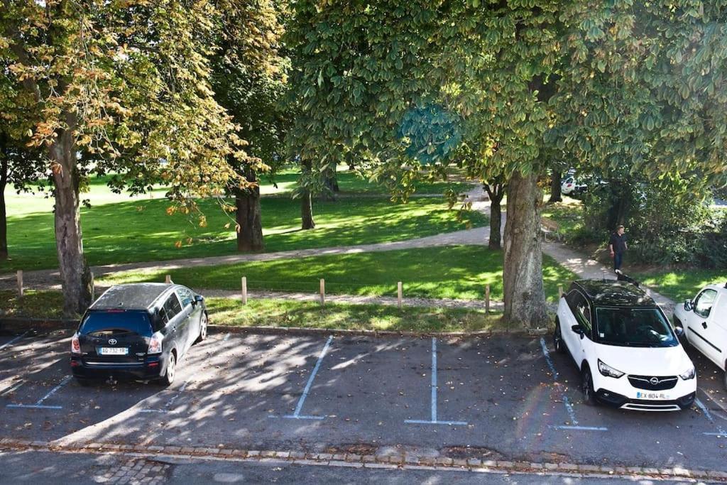 Gite Rdc 42M2 400 M Centre Ville 200 M Gare Tgv Parking Gratuit 250 Places Face Au Logement Arras Luaran gambar